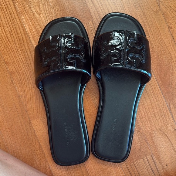 Tory Burch Shoes - perfect condition only worn a handful of times black toriBurch slides size 6 1/2